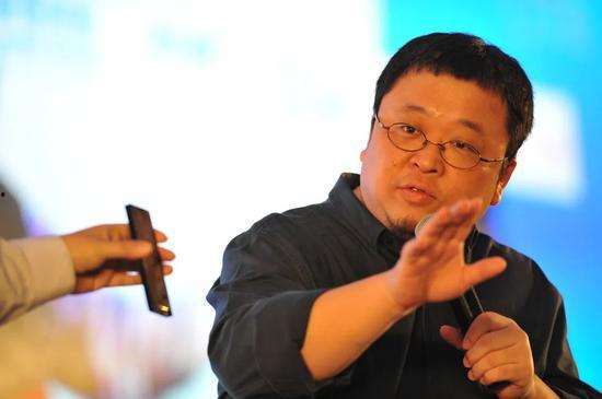 罗永浩怎么成为网红的,从锤子科技到网红之路的逆袭传奇